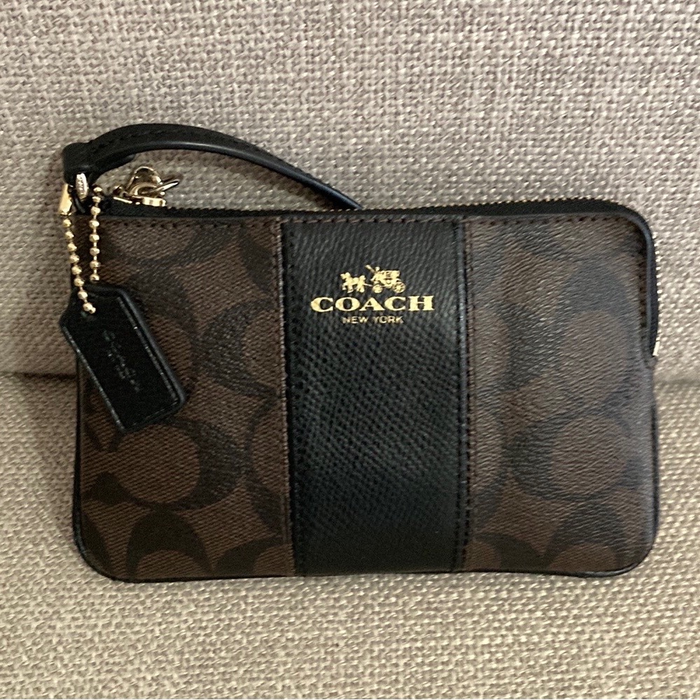NWOT Coach Black Signature Wristlet